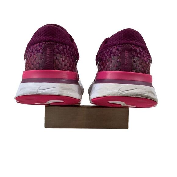 Women’s Nike React Infinity Run Flyknit 3 Running Shoes - Picture 6 of 9